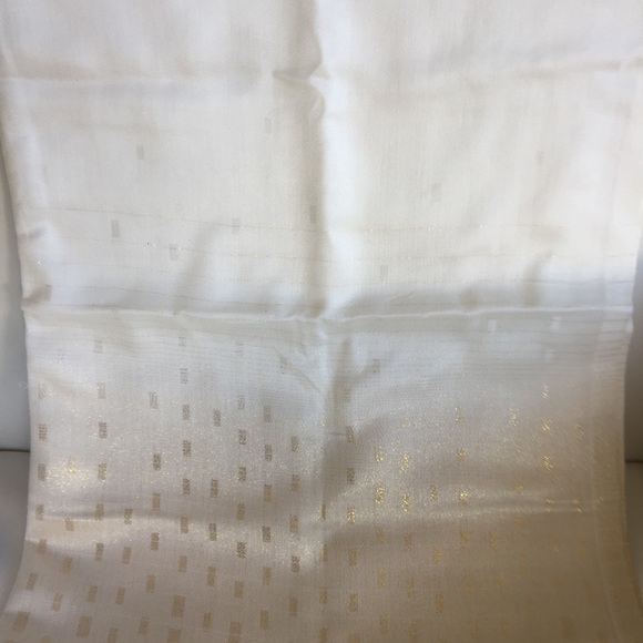 CALVIN KLEIN SCARF WRAP HUGE 28”X72” METALLIC GOLD - Picture 8 of 8